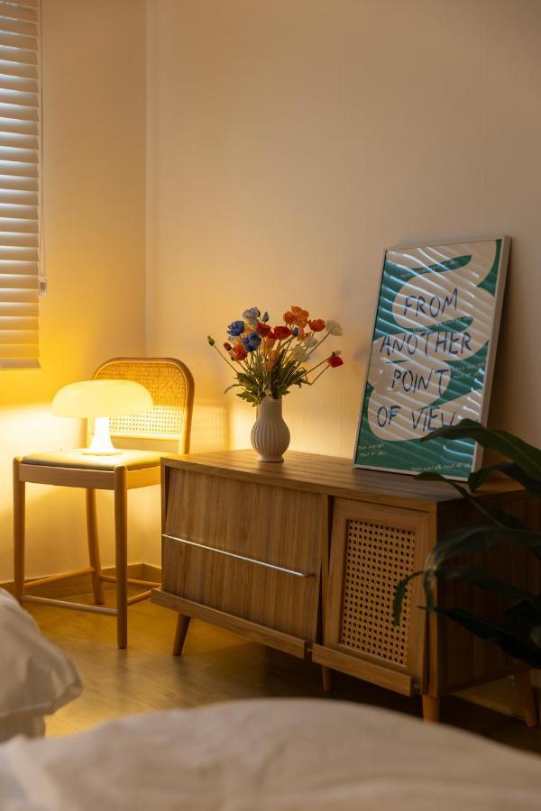 Free Pick-up, 4 Beds, Near Gangnam, Hongdae, Subway 8 Mins, Spacious