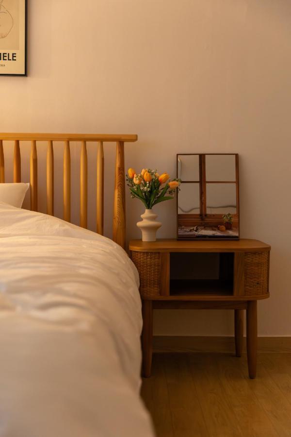 Free Pick-up, 4 Beds, Near Gangnam, Hongdae, Subway 8 Mins, Spacious Apartamento Seul