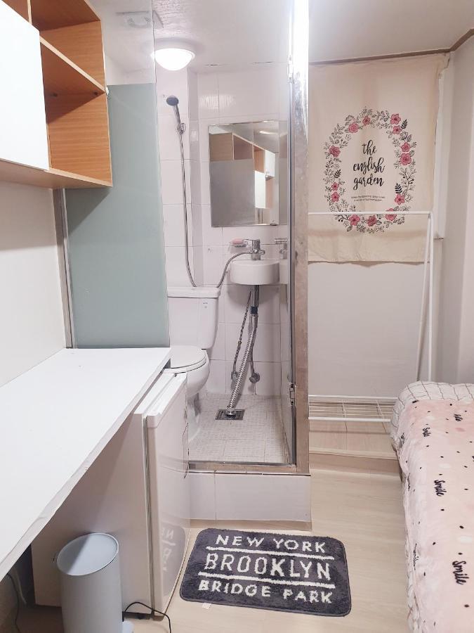 Capsule hotel Cony House