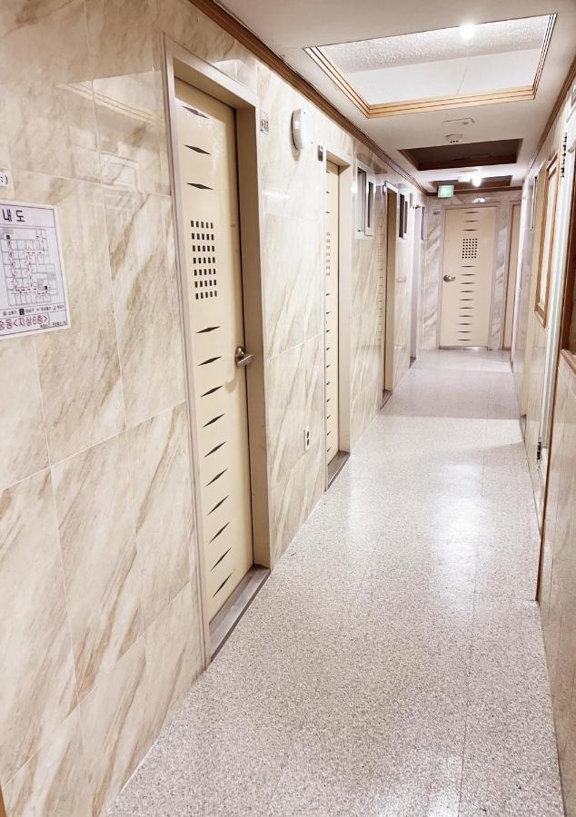 Cony House Capsule hotel