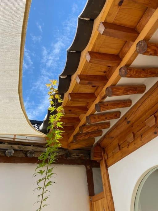 Private Hanok Space Moda * Seoul