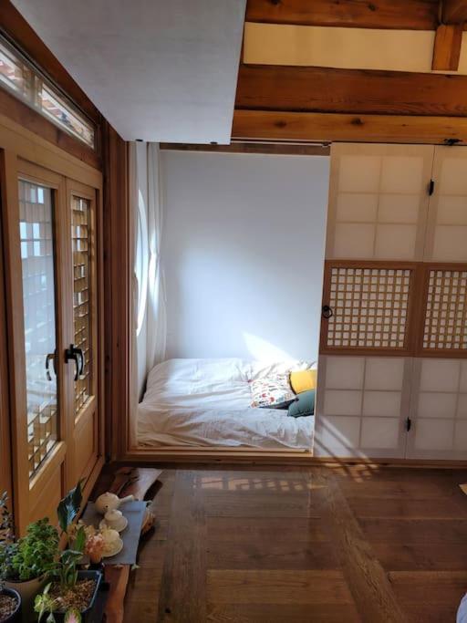 Private Hanok Space Moda Holiday home Seoul