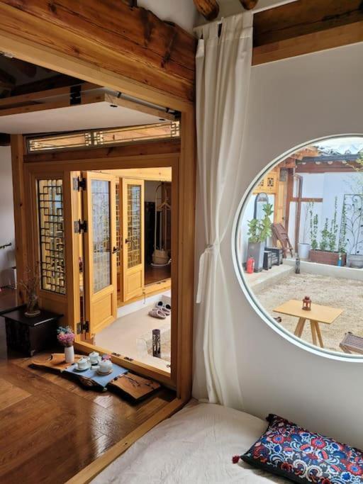 Private Hanok Space Moda Seoul
