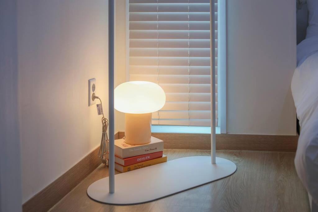 Modern And Comfy House/ Hongik St. Exit 2 10min Rumah percutian Seoul