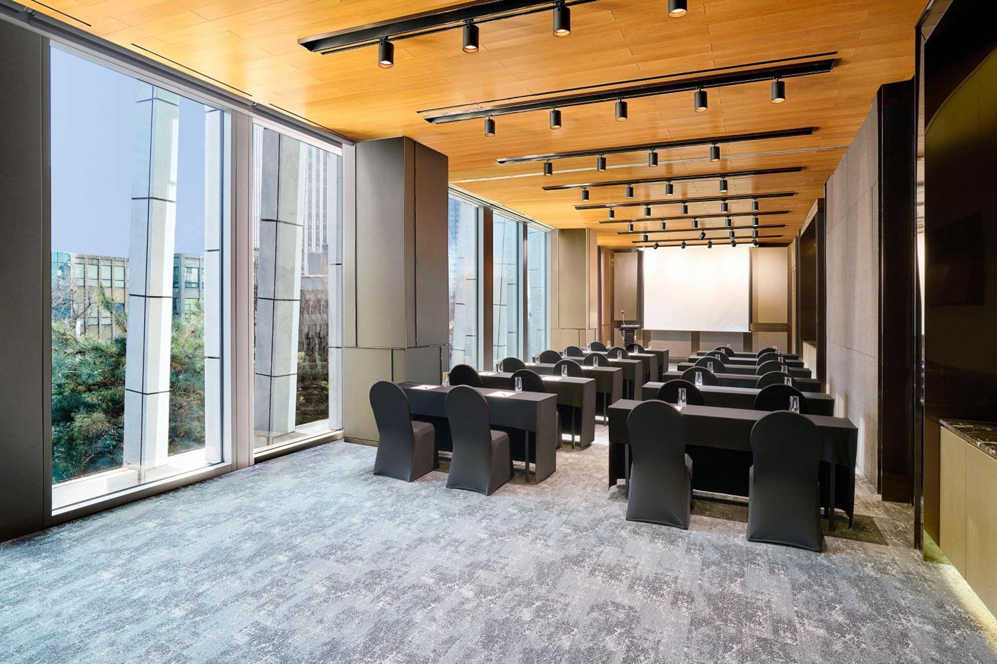Courtyard By Marriott Namdaemun