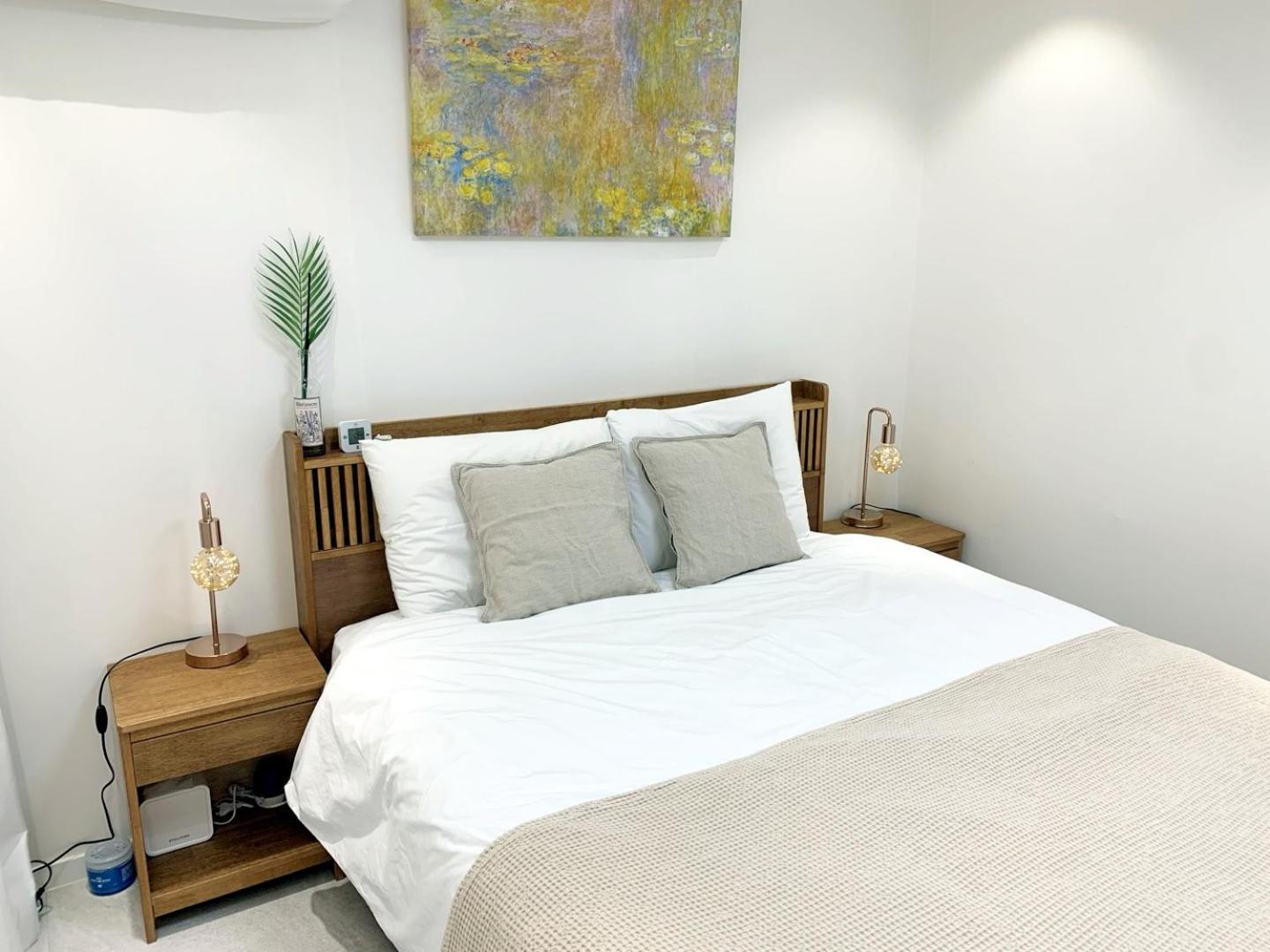 Apartment Comma 2, Cozy Semi-basement *