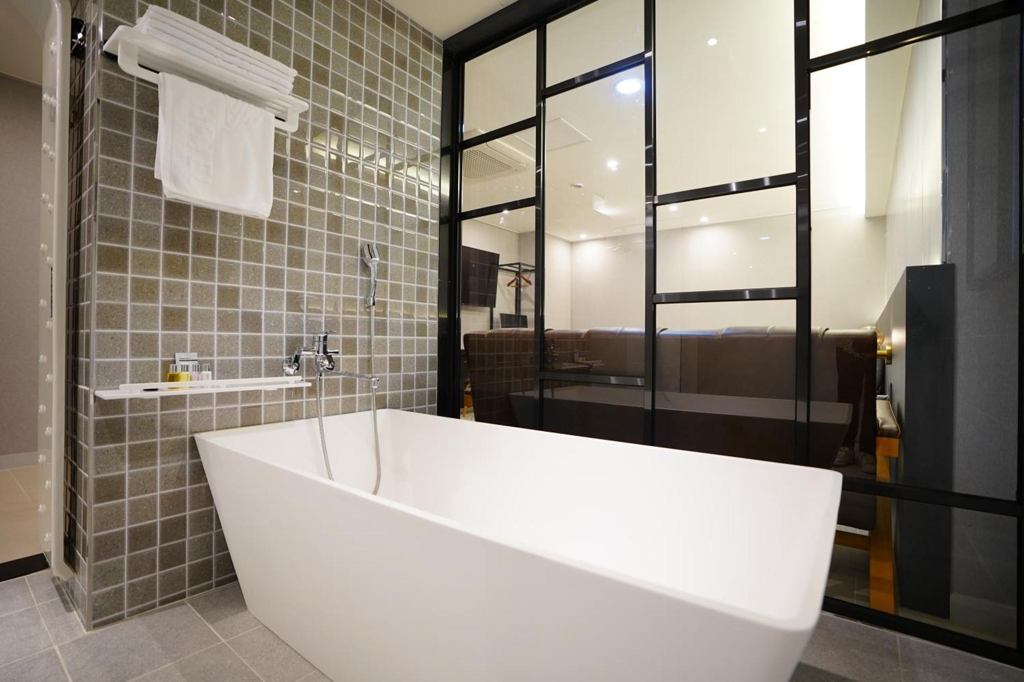 Dongdaemun Saturn Hotel 3*