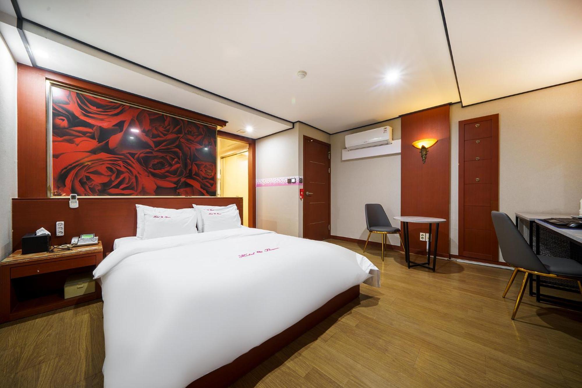 Flower Hotel 2*