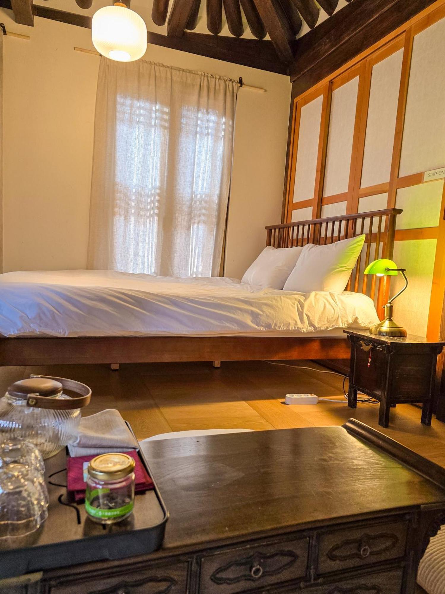 Stylish Hanok Ddp Ddm St Holiday home *