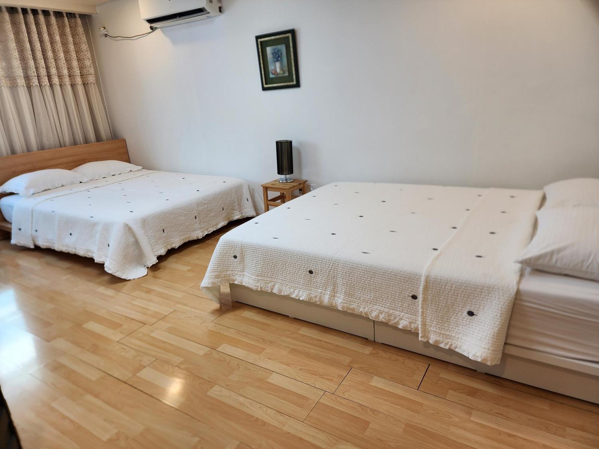 Jsm Hongik Apartment
