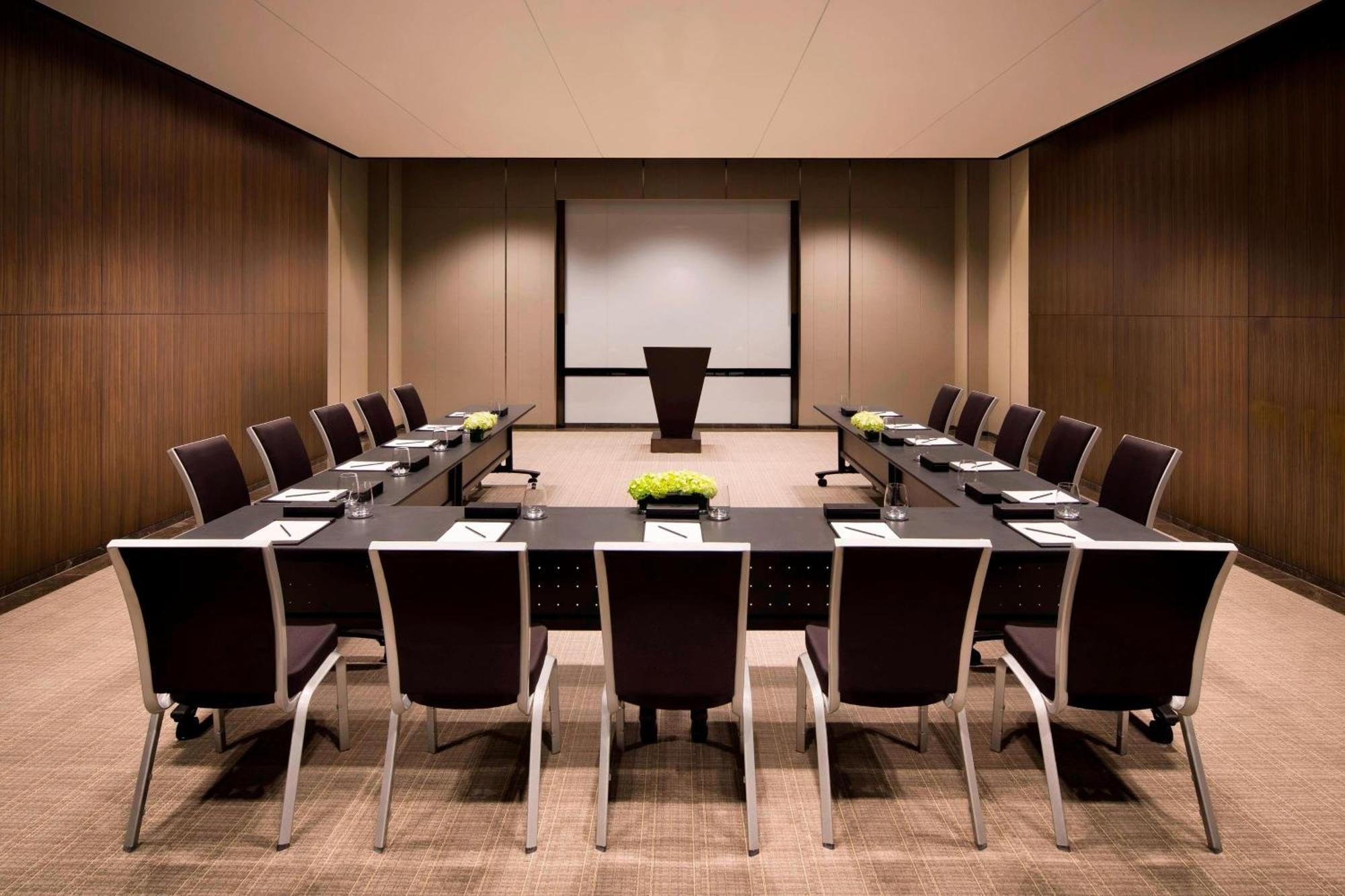 Jw Marriott Dongdaemun Square 5*