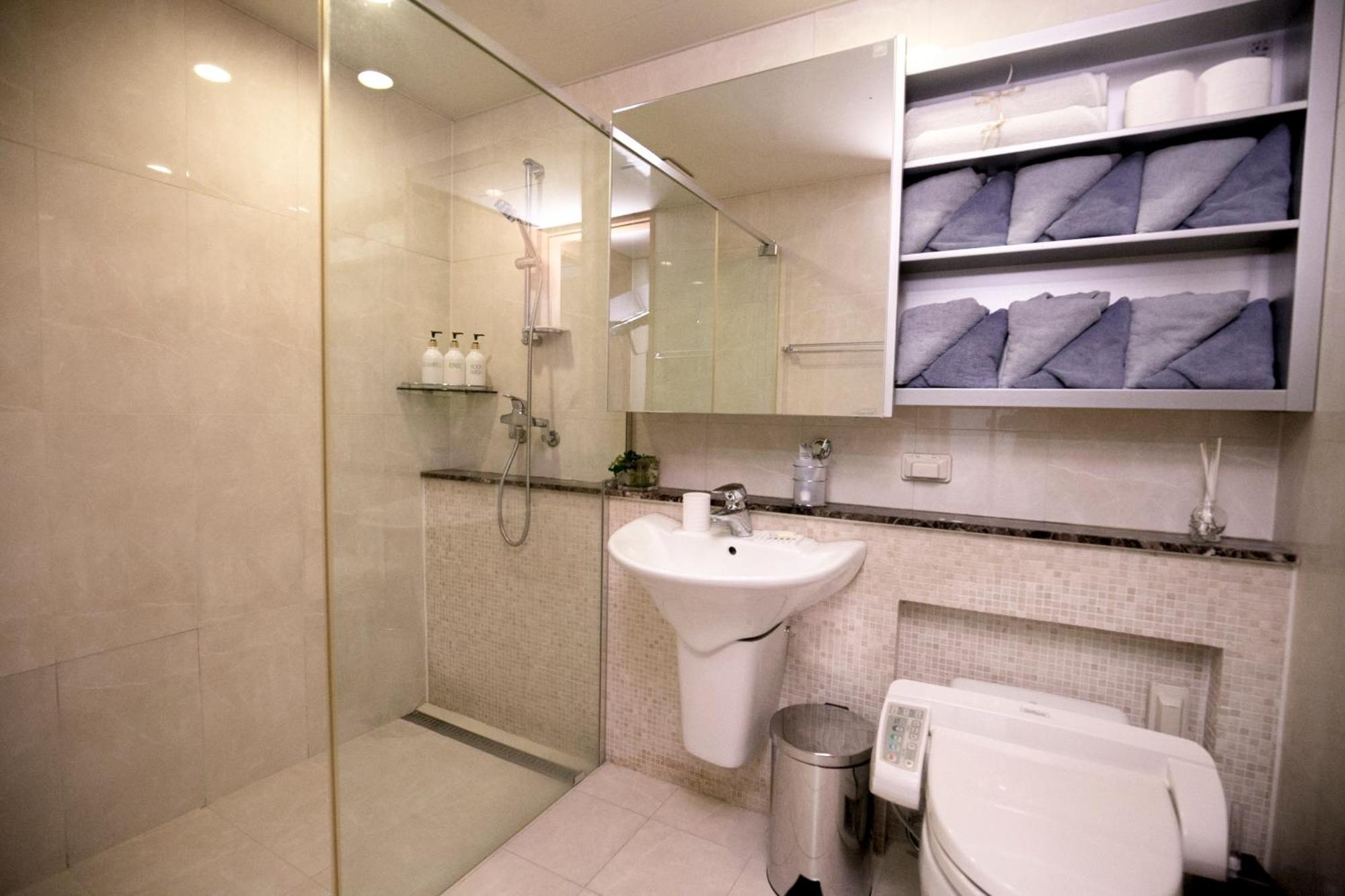 Sj Tailored Service Near Station Apartment Seoul