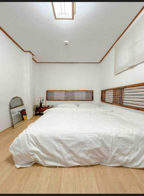Gilgaon Hanok Guest house *