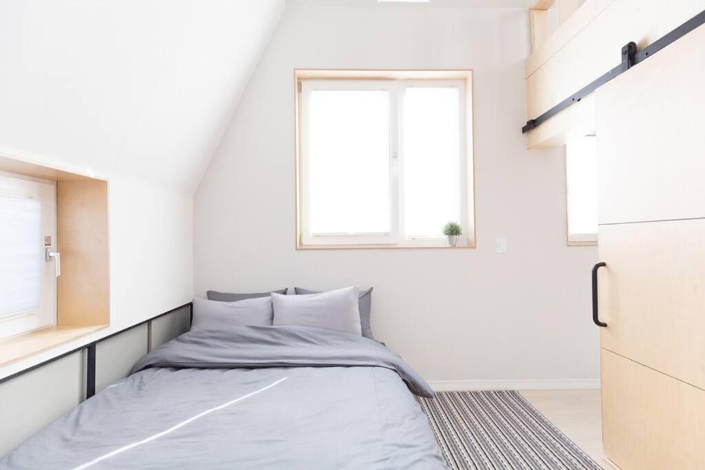 3r+2baths/ Ewha / Sogang / Near Shinchon & Hongdae Apartment