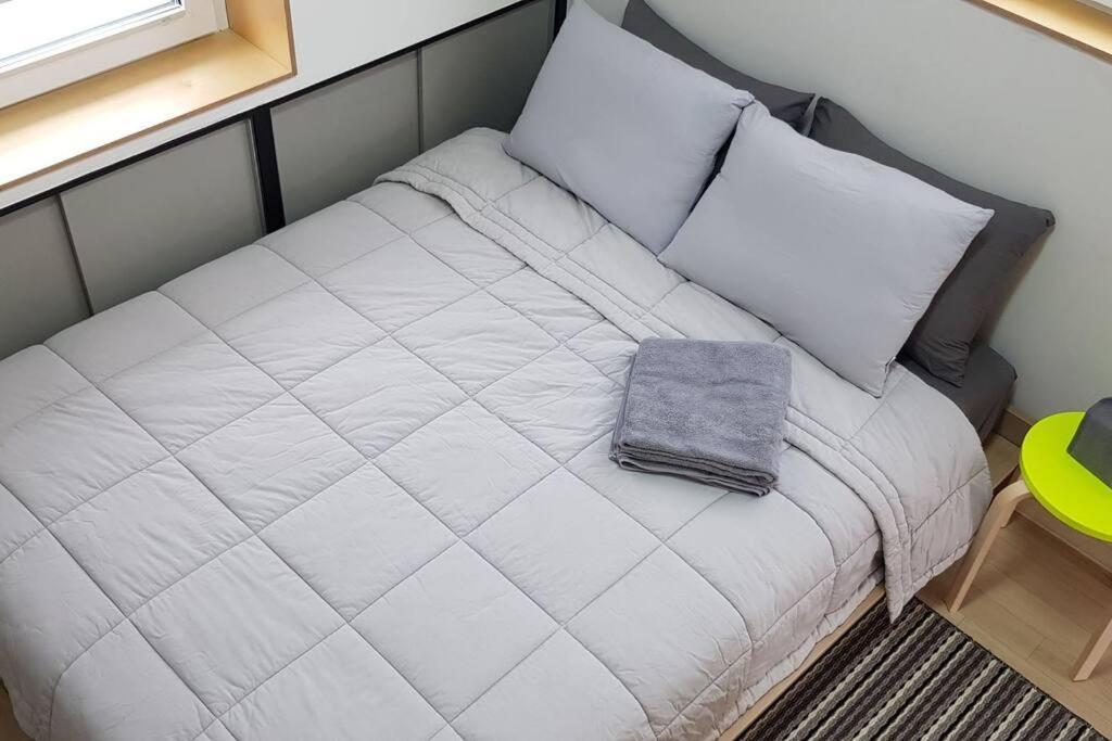 Apartment 3r+2baths/ Ewha / Sogang / Near Shinchon & Hongdae *
