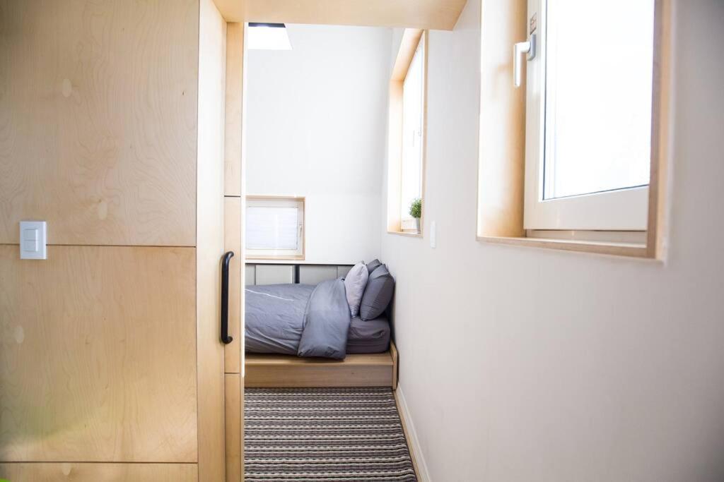 Apartment 3r+2baths/ Ewha / Sogang / Near Shinchon & Hongdae