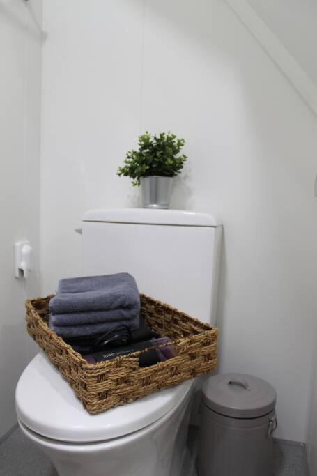 Apartment 3r+2baths/ Ewha / Sogang / Near Shinchon & Hongdae