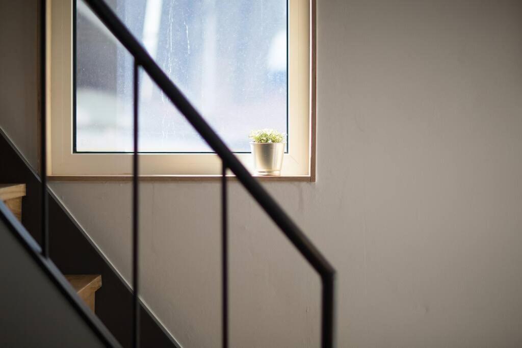 3r+2baths/ Ewha / Sogang / Near Shinchon & Hongdae Apartment *