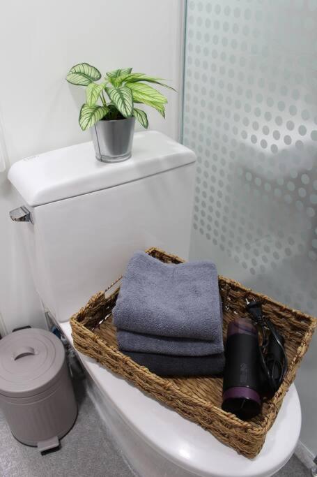 3r+2baths/ Ewha / Sogang / Near Shinchon & Hongdae