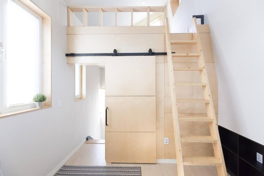 3r+2baths/ Ewha / Sogang / Near Shinchon & Hongdae Apartment Seoul