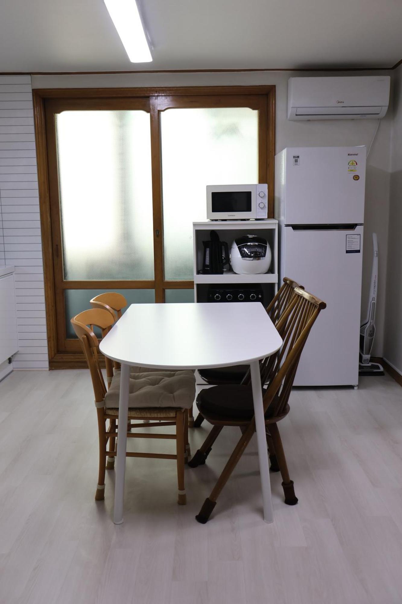 Clover Stay, 2br,1ba,mapo, Free-wifi, Apartment Seoul
