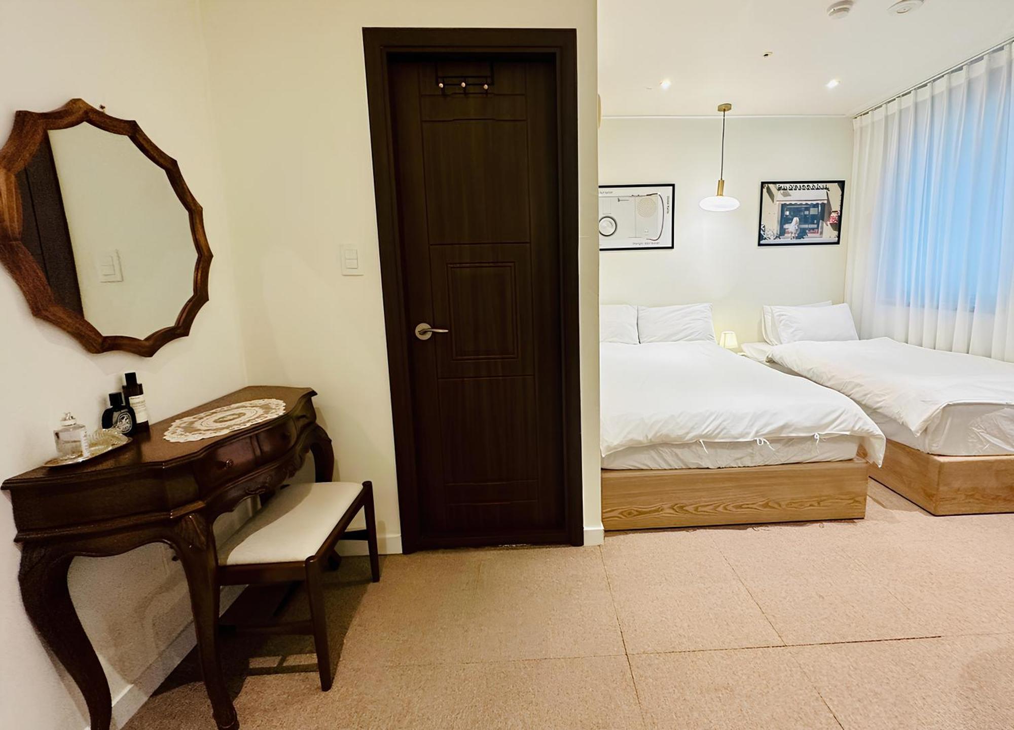 Hotel Ssh Ikseon Peter Cat