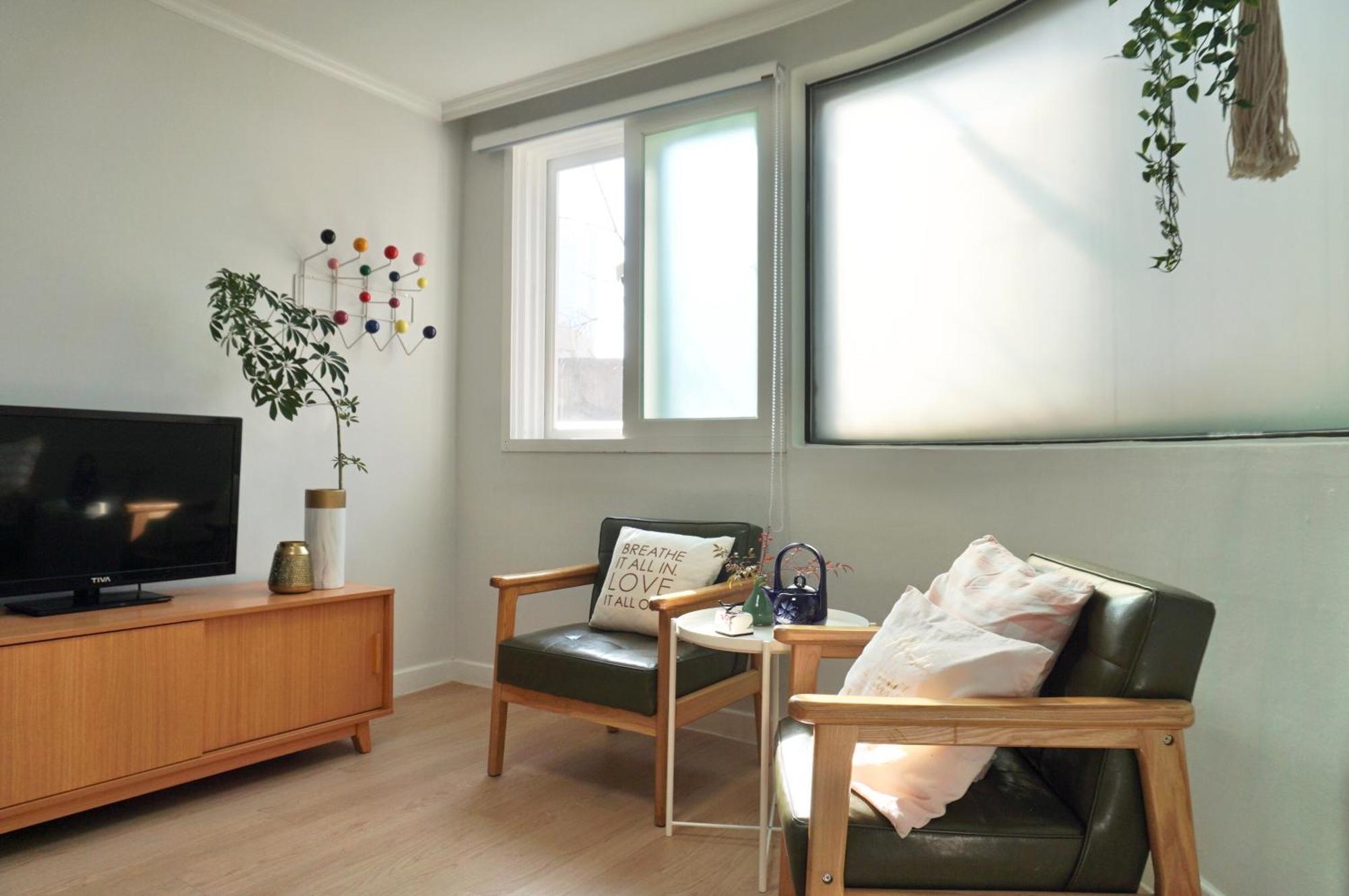 Guest house Hongdae Cozy-women's Shared Seoul
