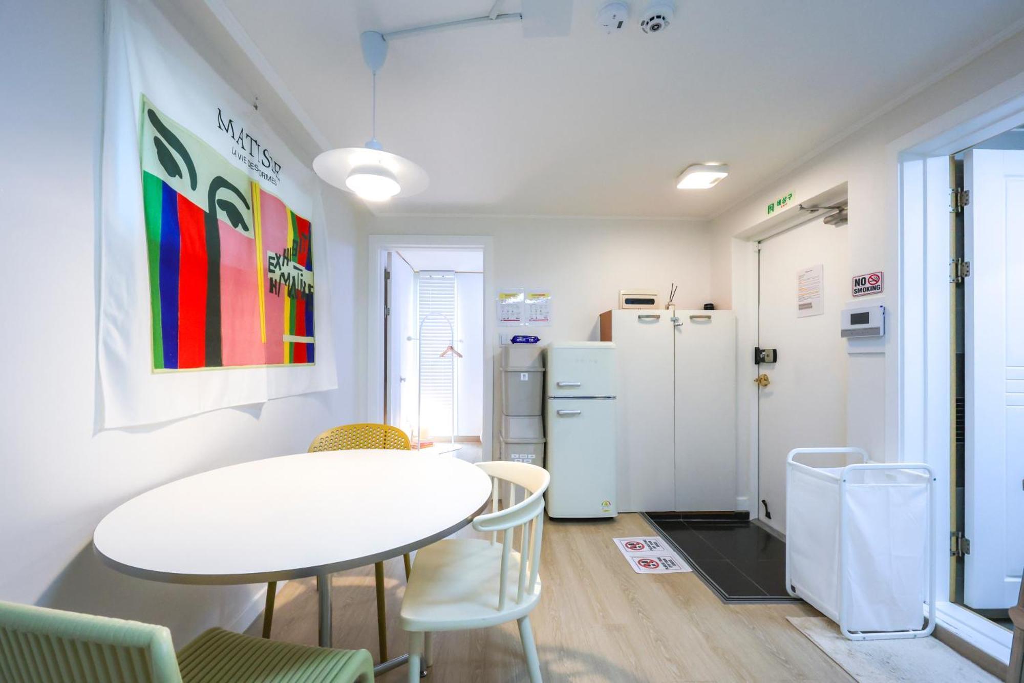 Rumah percutian Modern And Comfy House/ Hongik St. Exit 2 10min Seoul