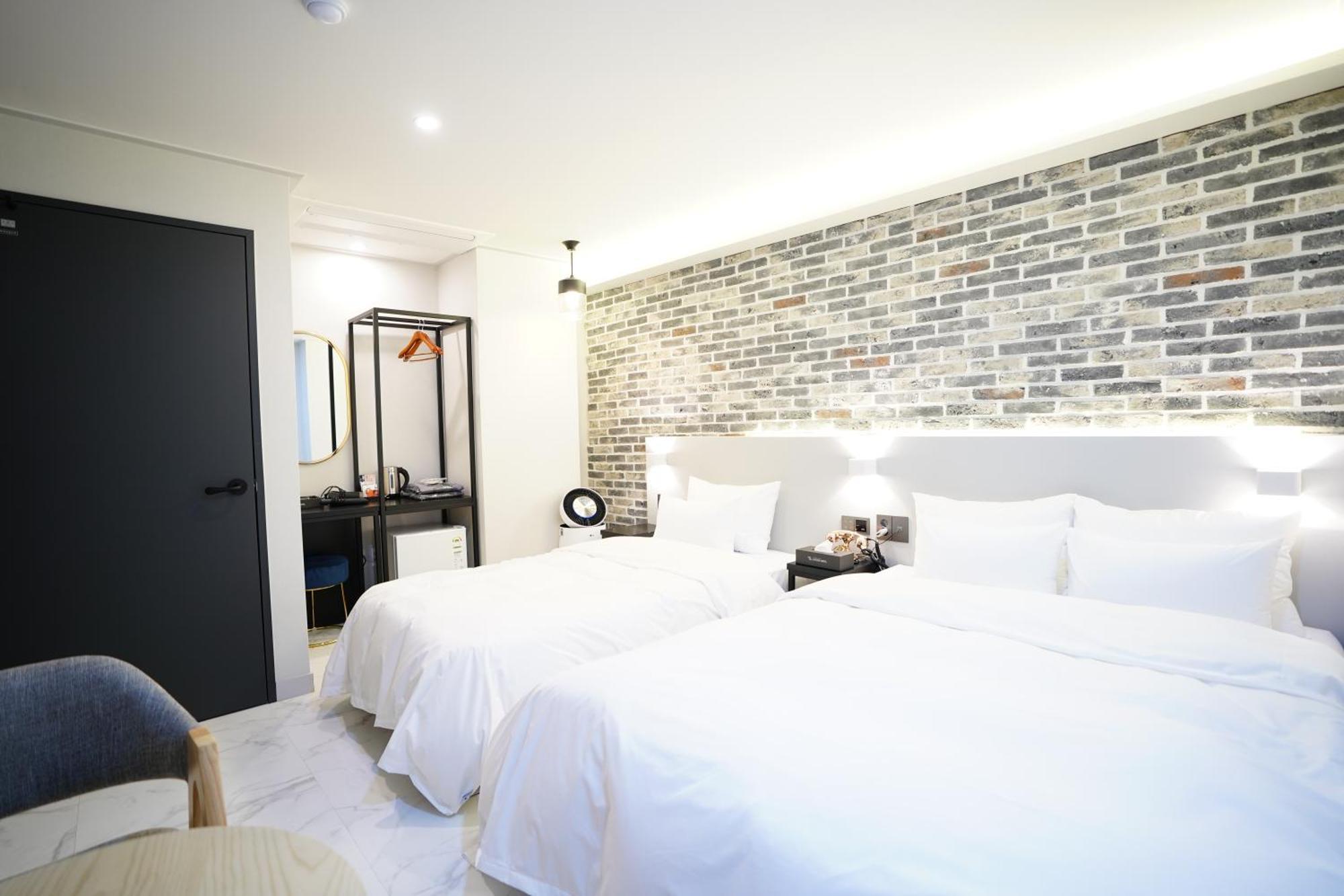 Dongdaemun Saturn Hotel