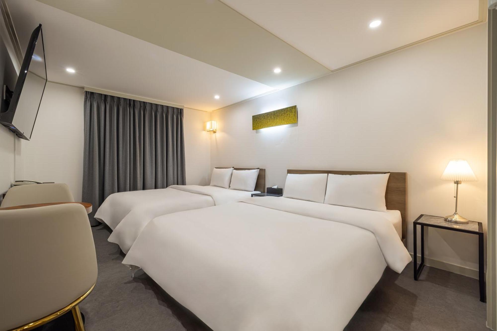 Hotel Stay Inn *
