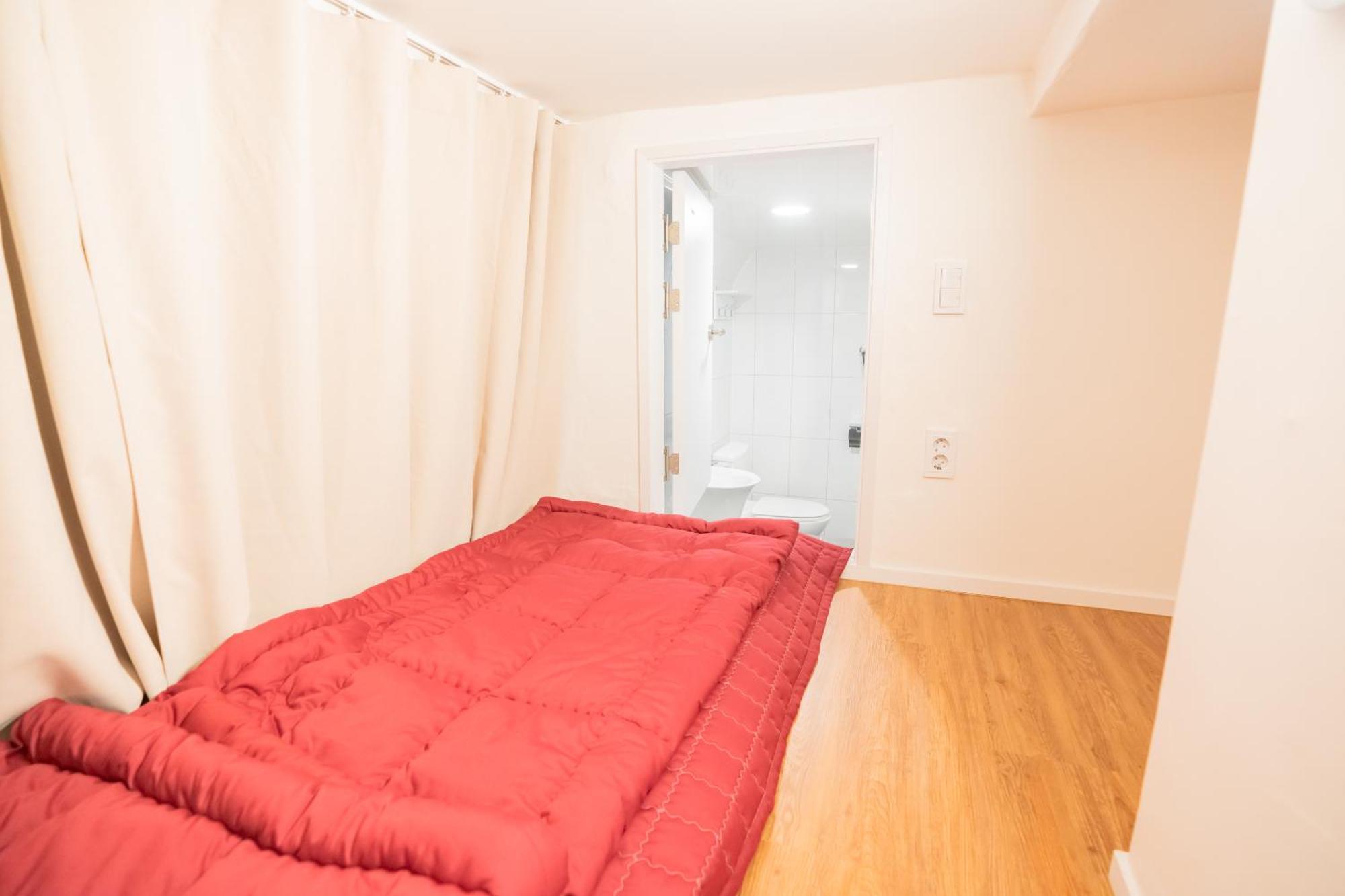 Huayuanhouse Hq In Hongdae Guest house Seoul
