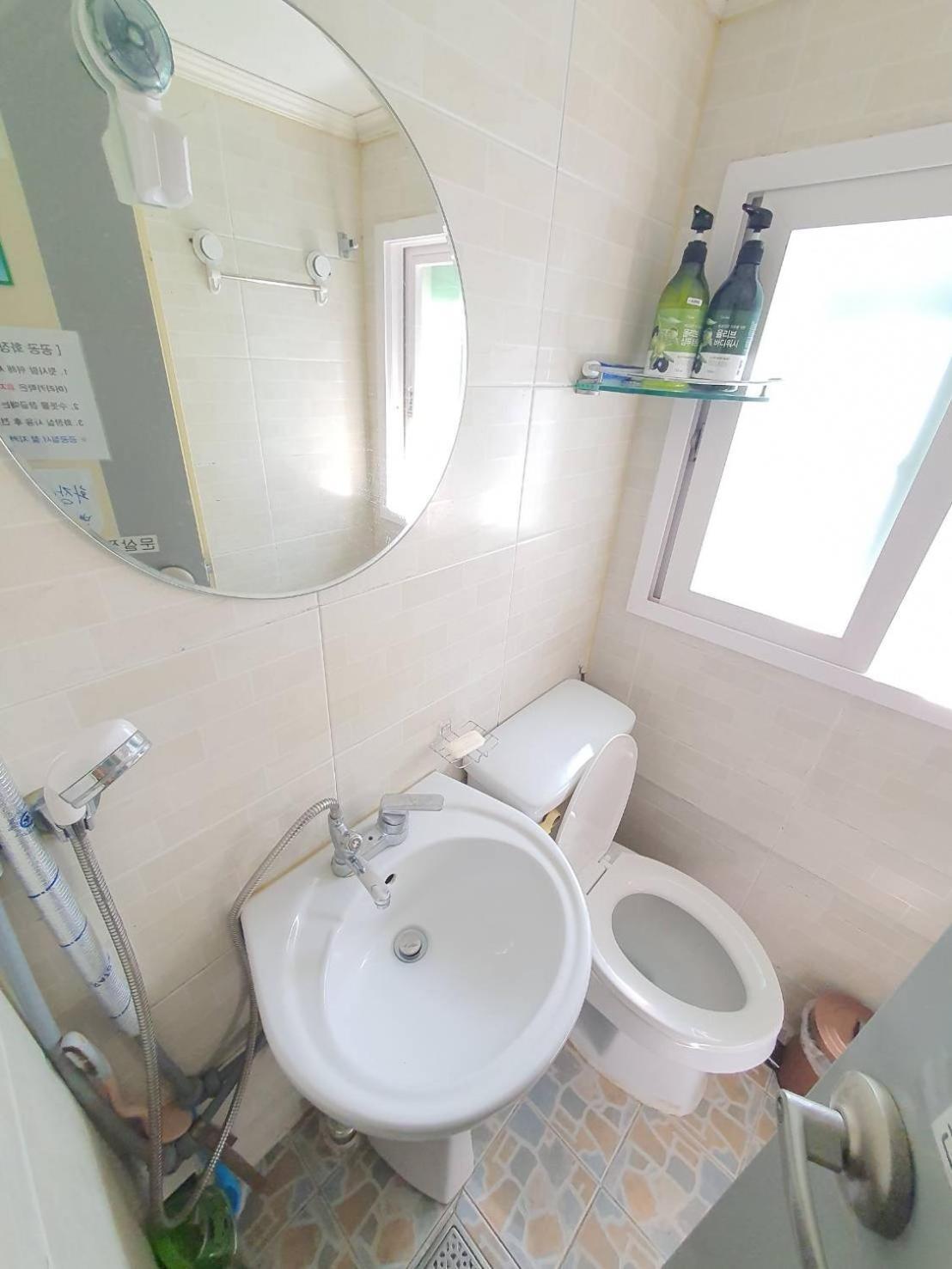 O2 Oneroomtel Shinonhyun Branch