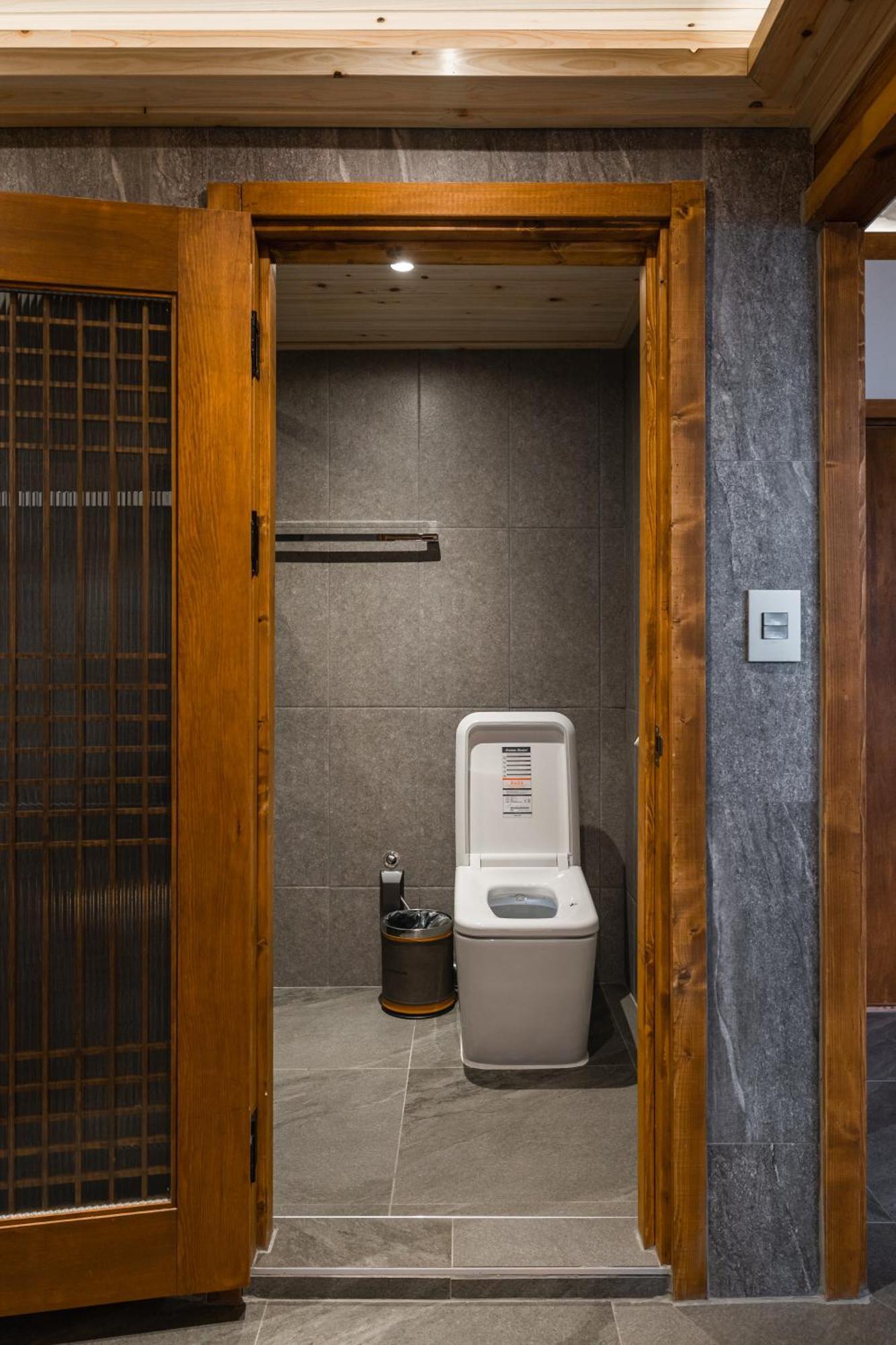 Vila Warm Nest Retreat *