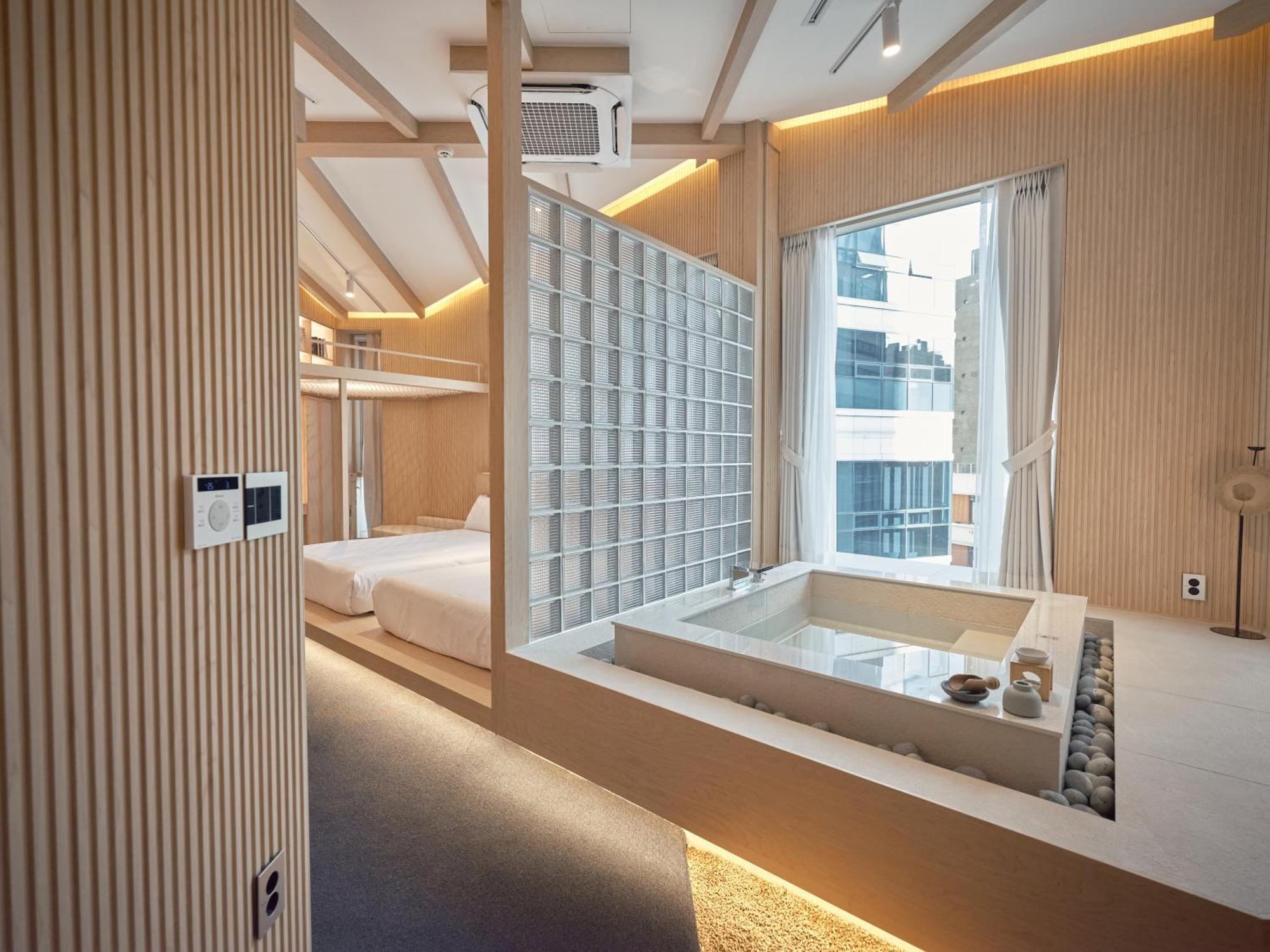 Uh Square Hotel Seoul