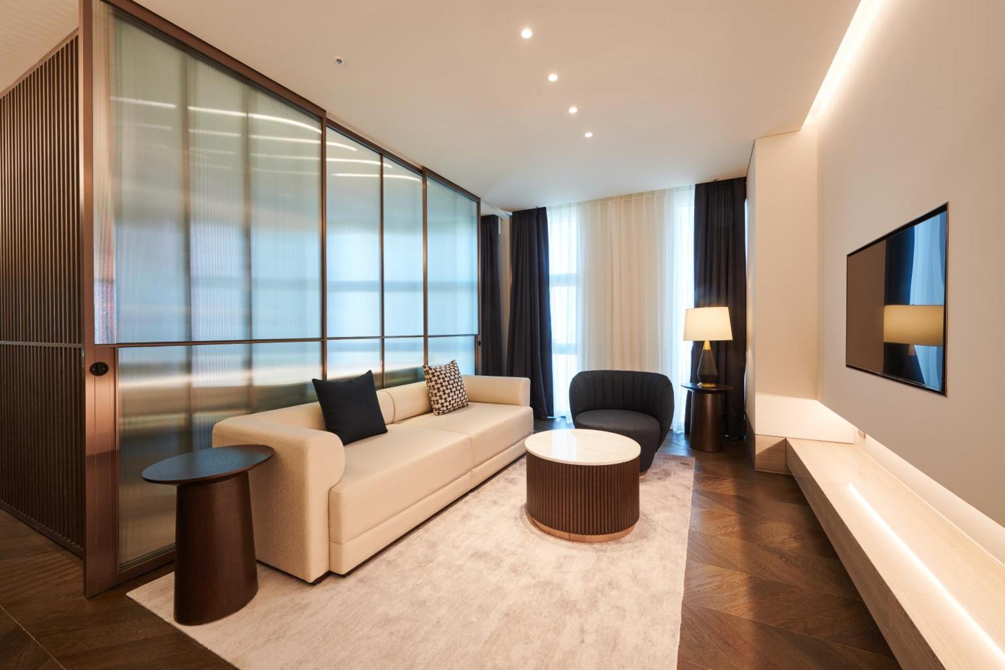 Nine Tree Premier Rokaus Hotel Seoul Yongsan Hotel 4*