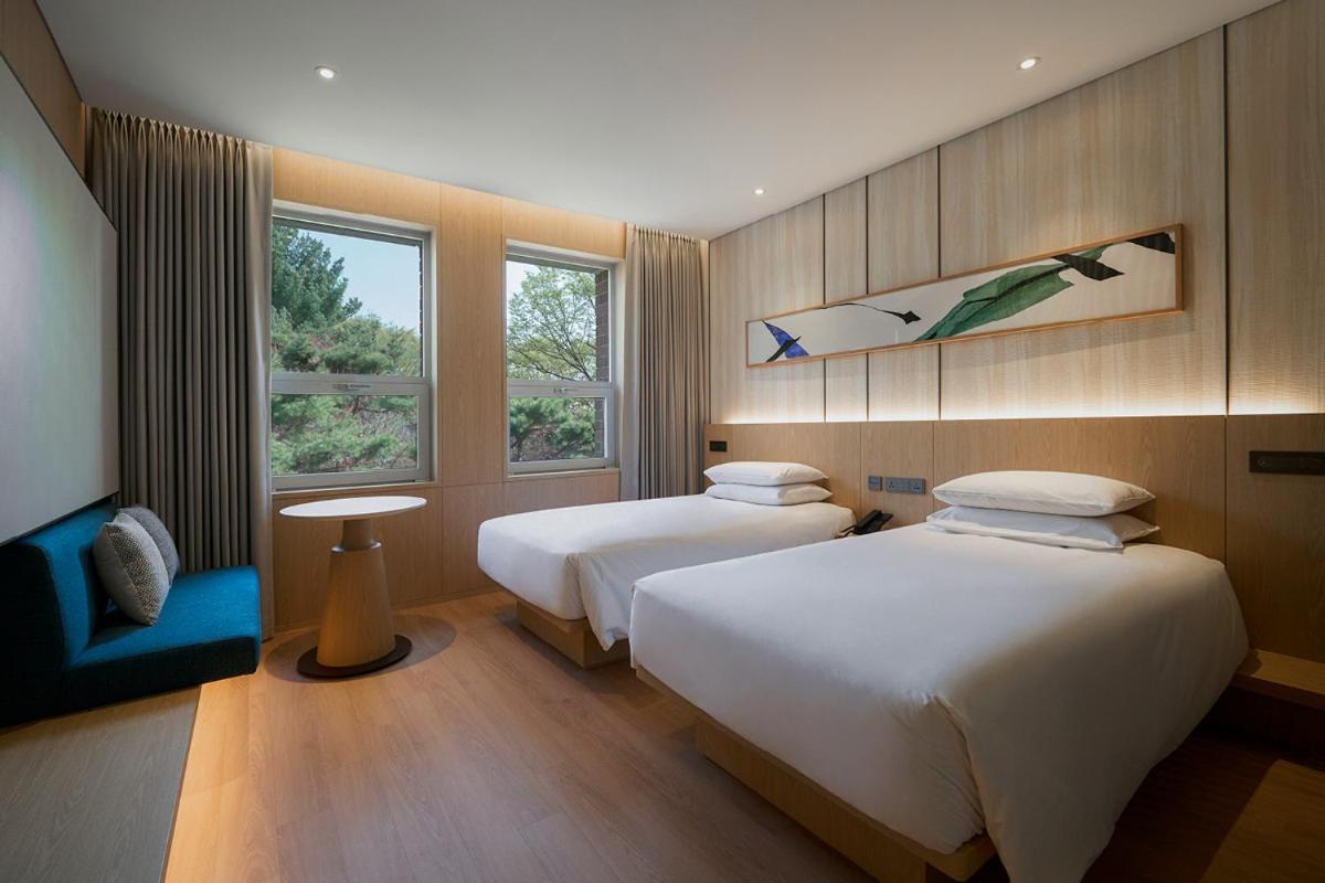 Hotel Mayfield