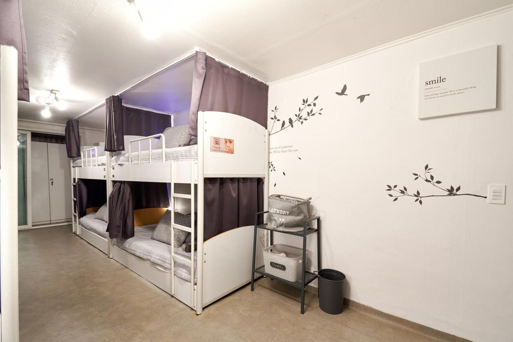 Jun Guesthouse 2*