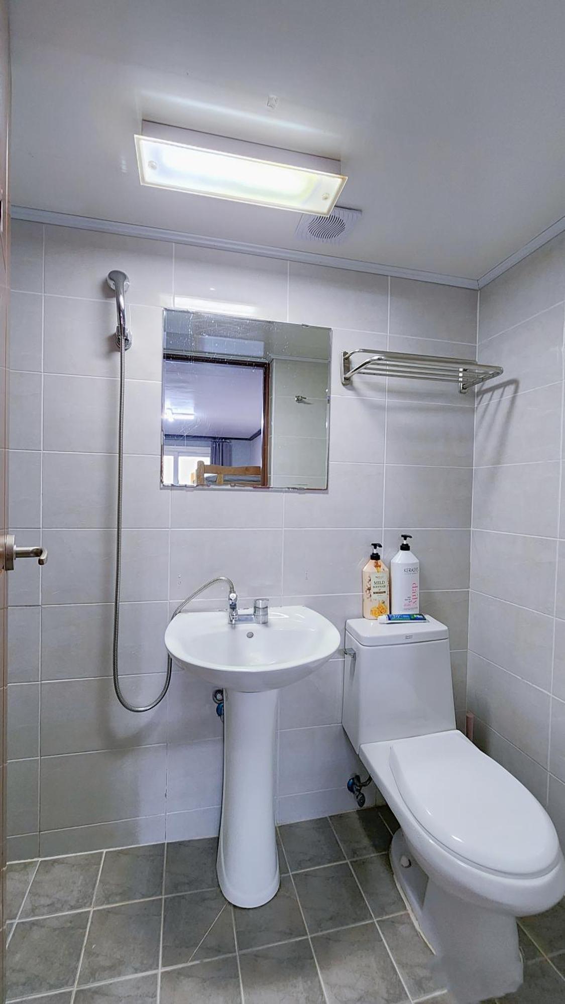 1012 House Namsan - Foreigner Only 2* Seoul