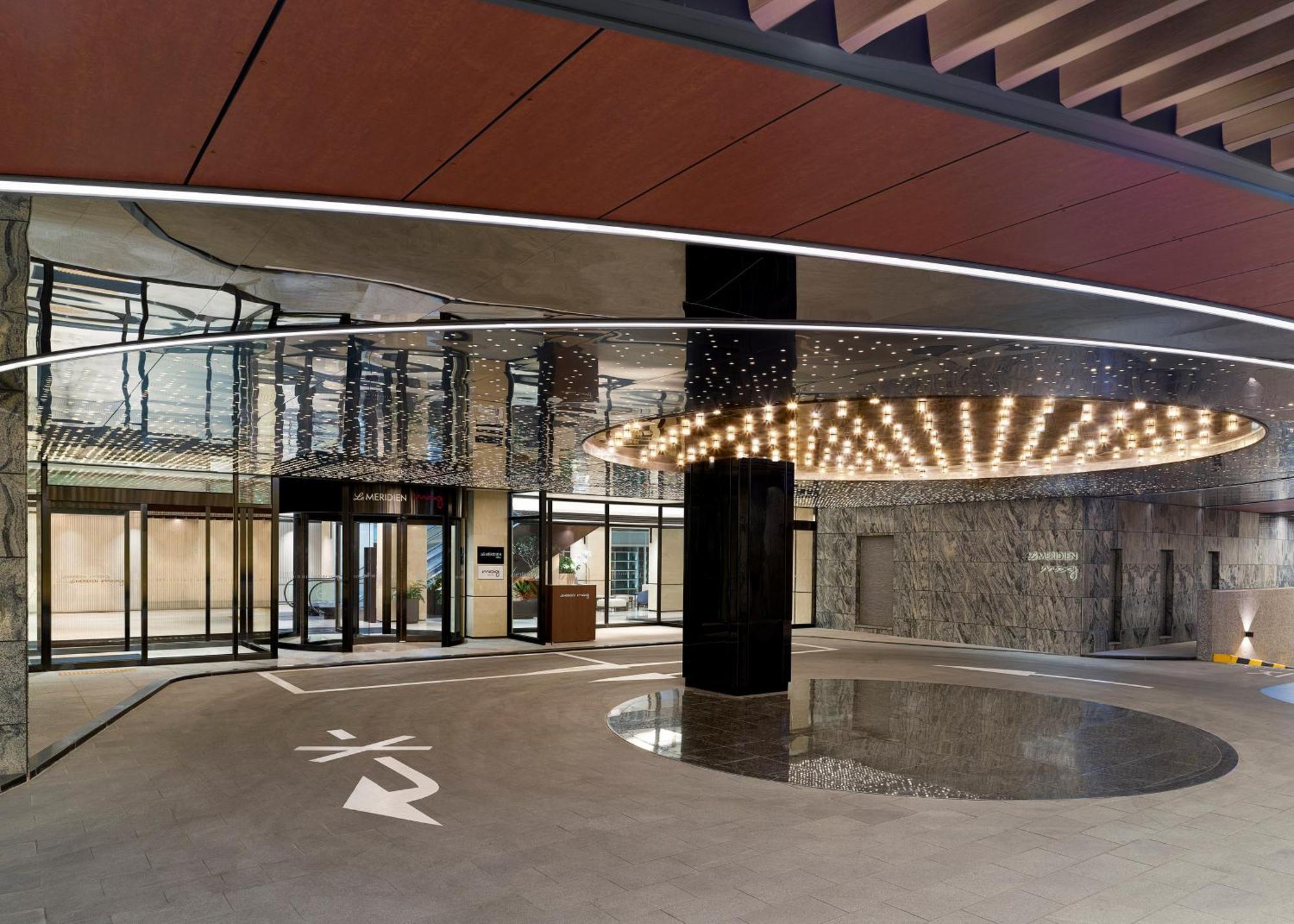 Hotel Moxy Myeongdong 3*