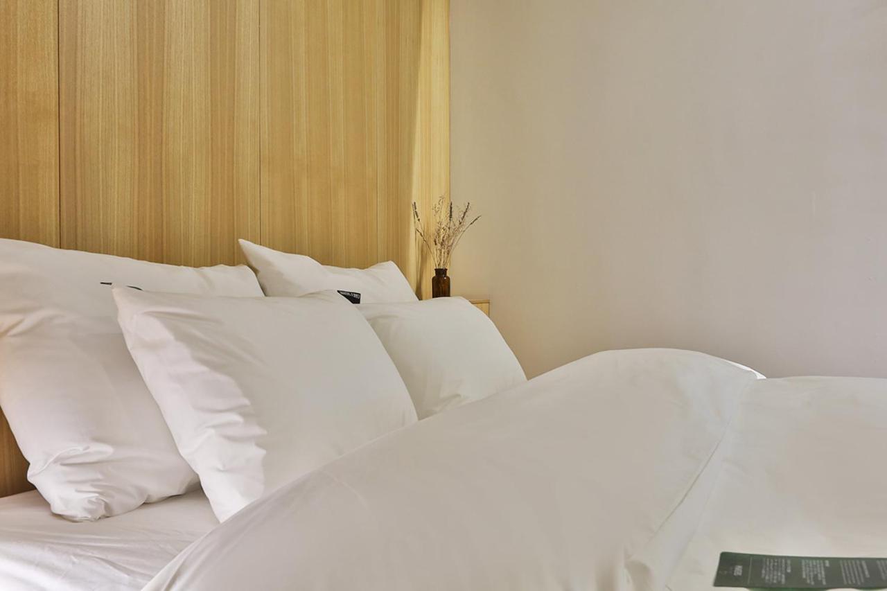 Jongro Makers X Pretty Hotel 2*