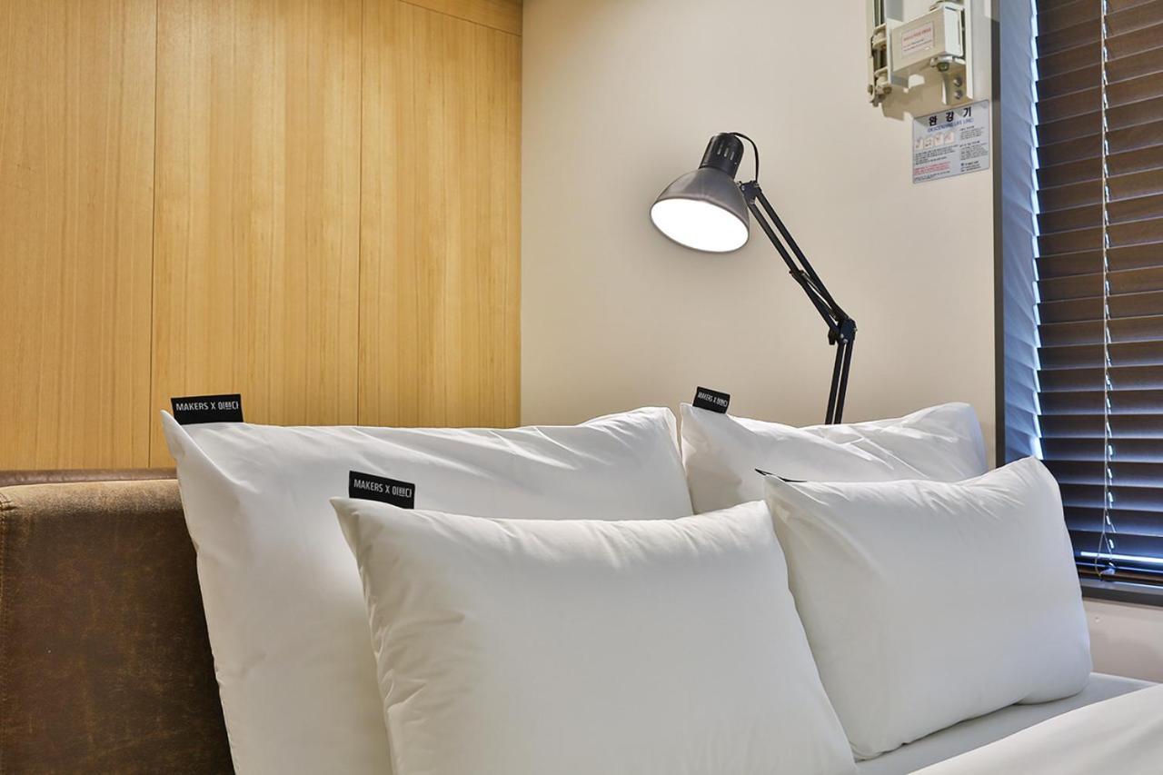 Hotel Jongro Makers X Pretty 2*