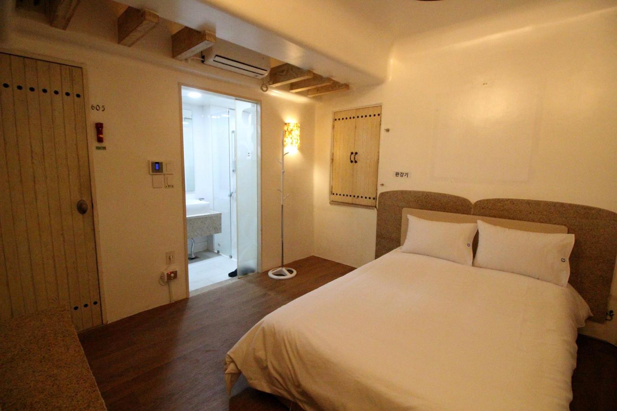 Sinchon Gaon Seoul
