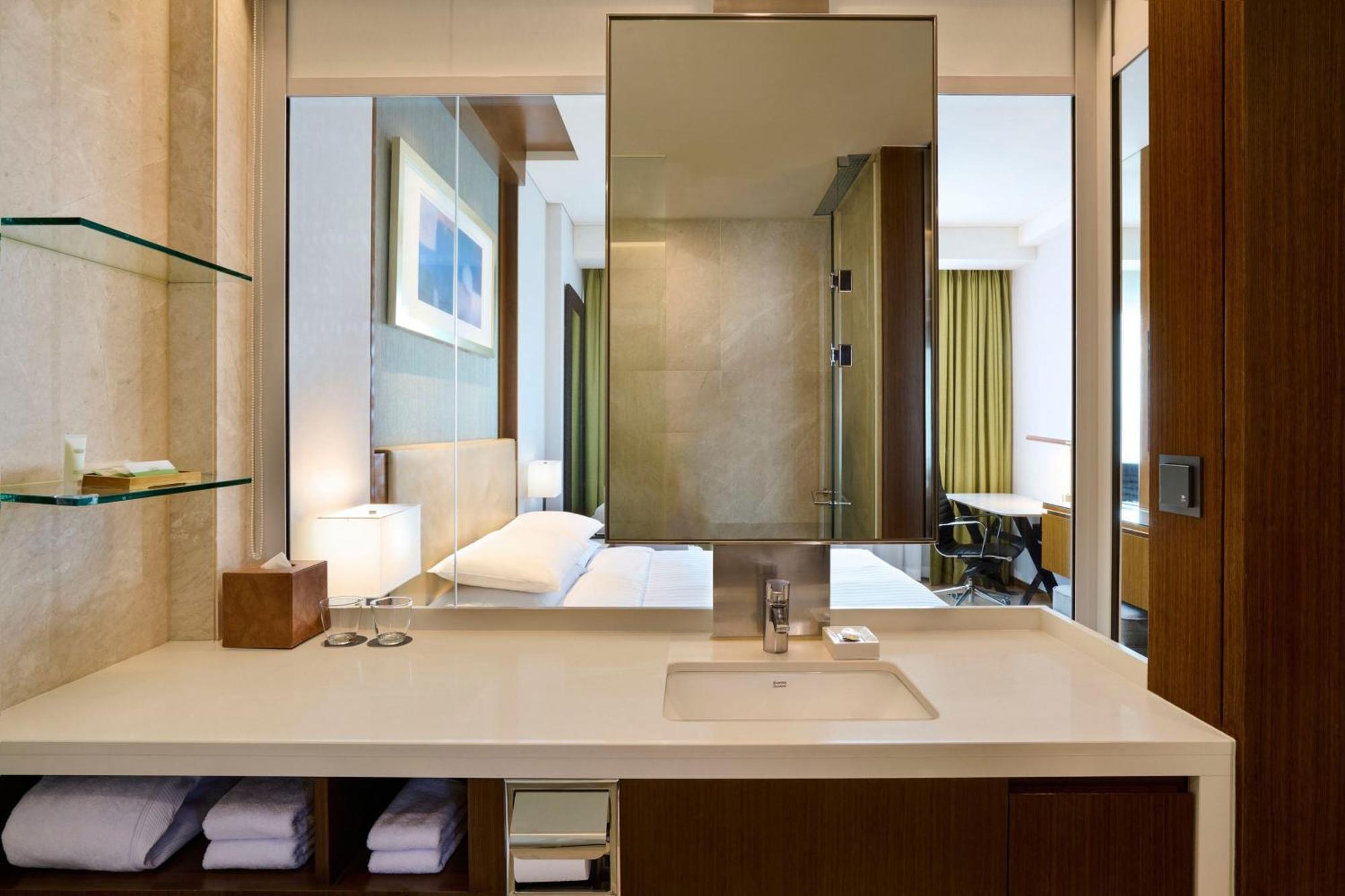 Courtyard By Marriott Times Square