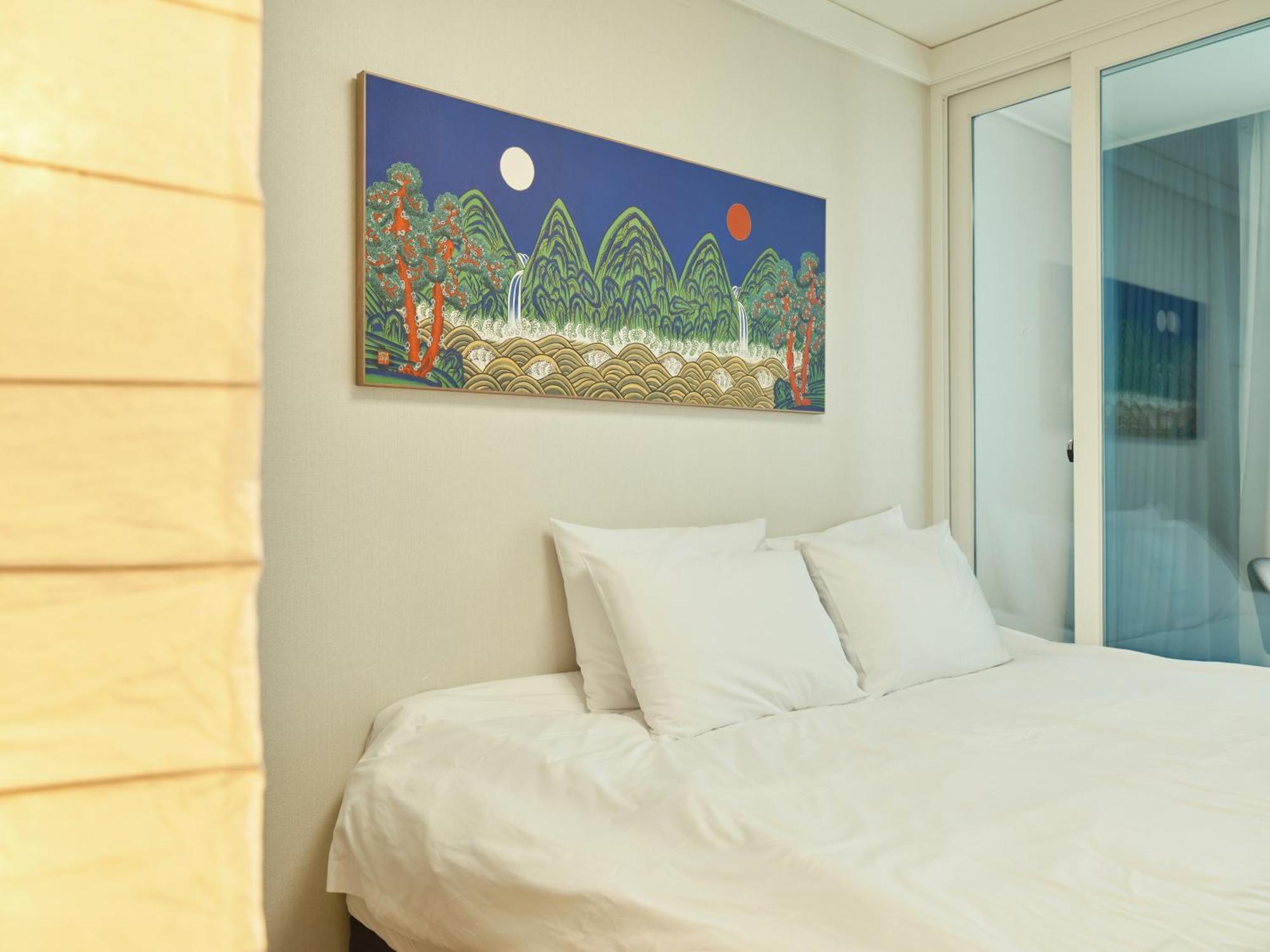 Comocasa Full Option Apartment Seoul