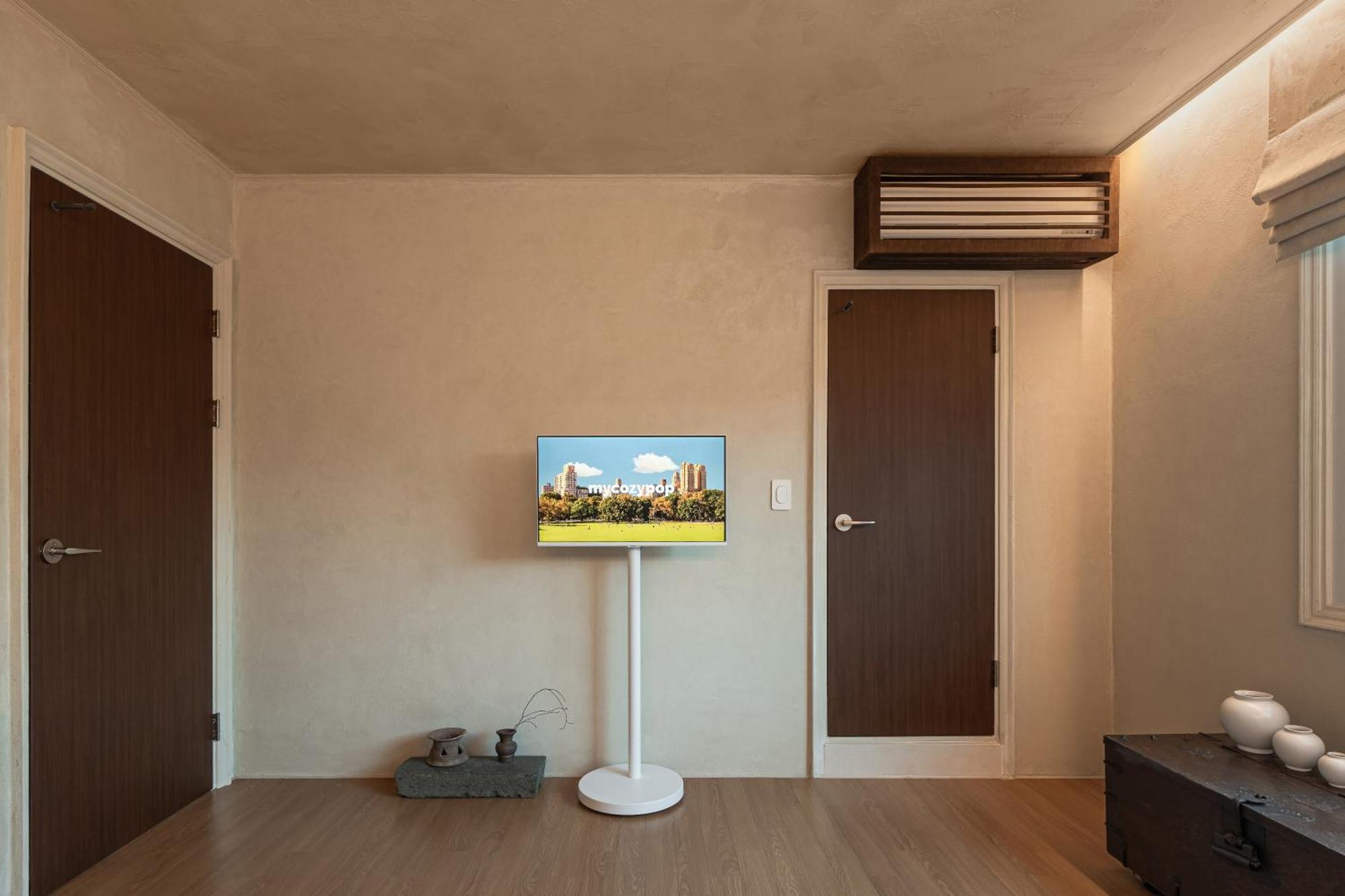 Traditional Meets Modern In Our Unique Hanok Seoul