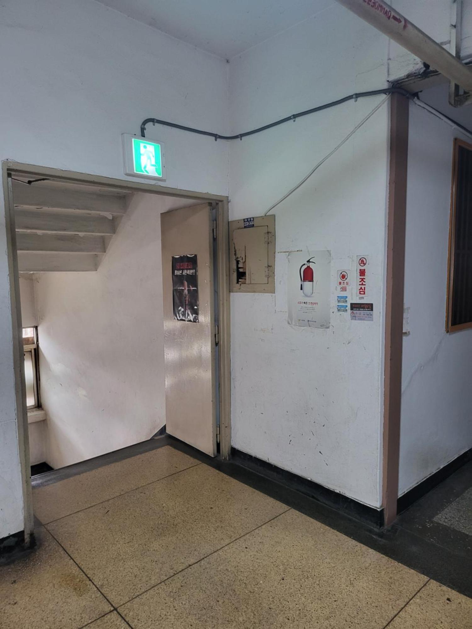 Apartment Clear Bridge House