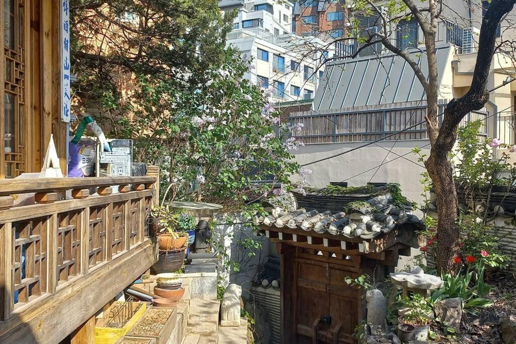 Hanok Isimje Guest house *