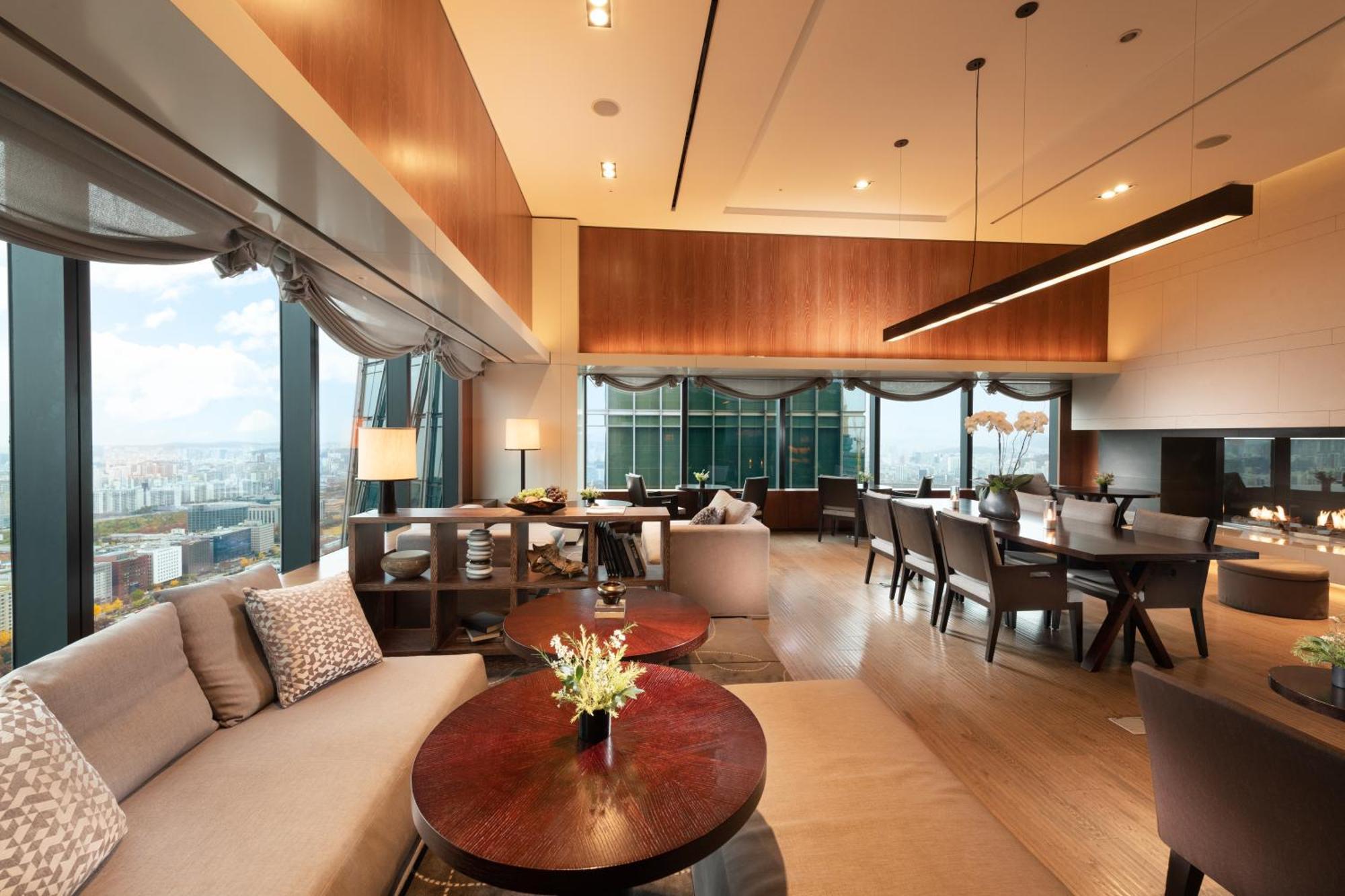 Hotel Conrad