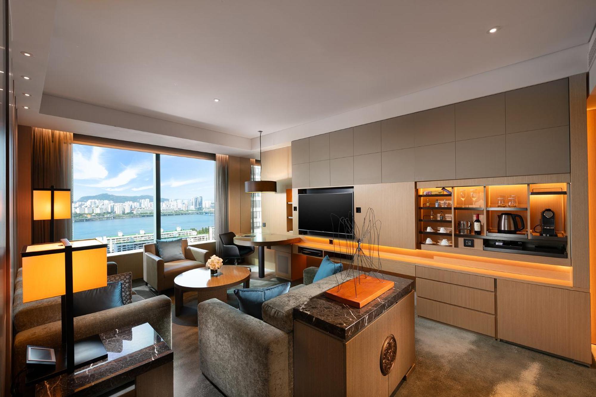 Hotel Conrad