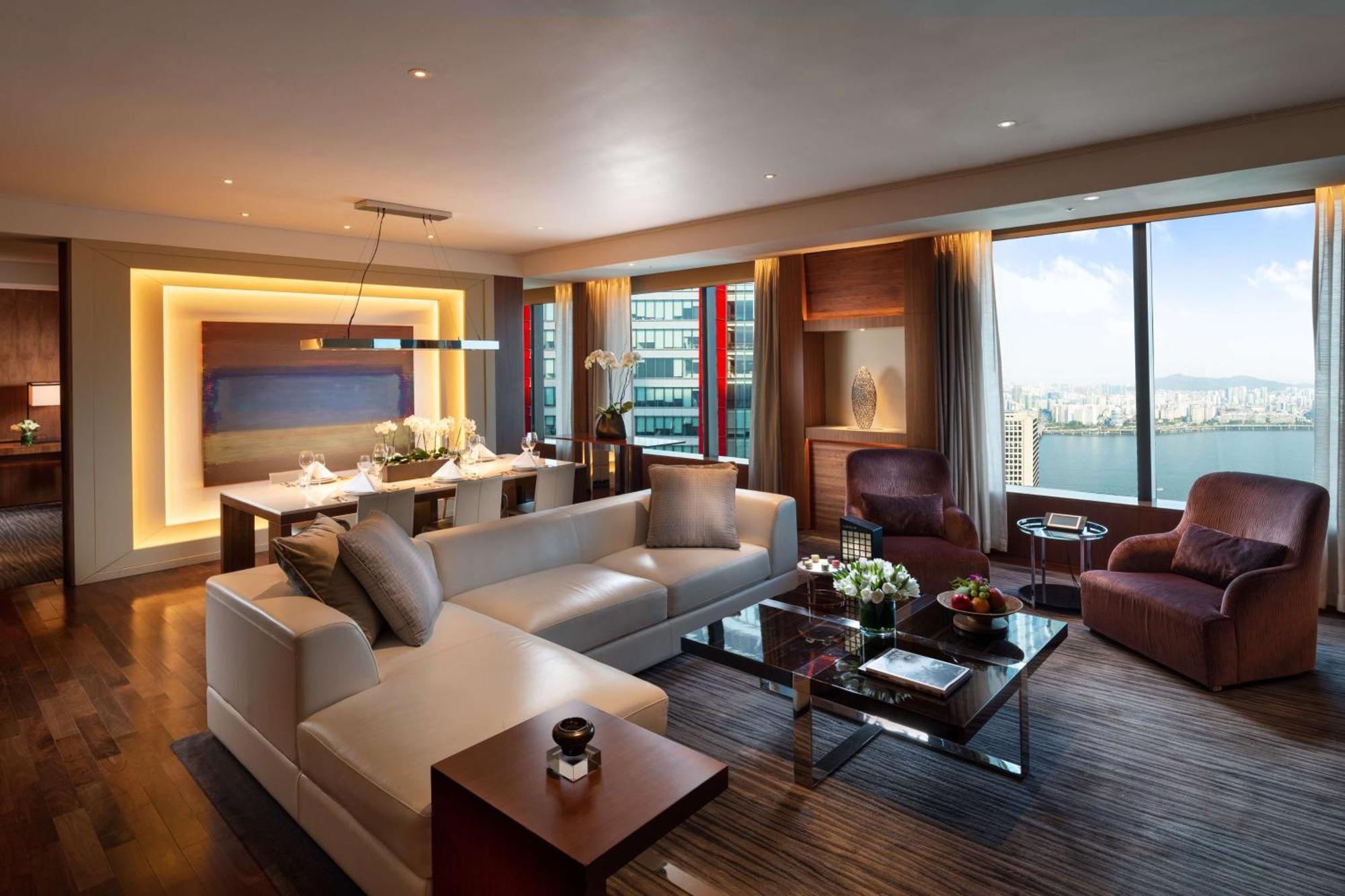 Hotel Conrad